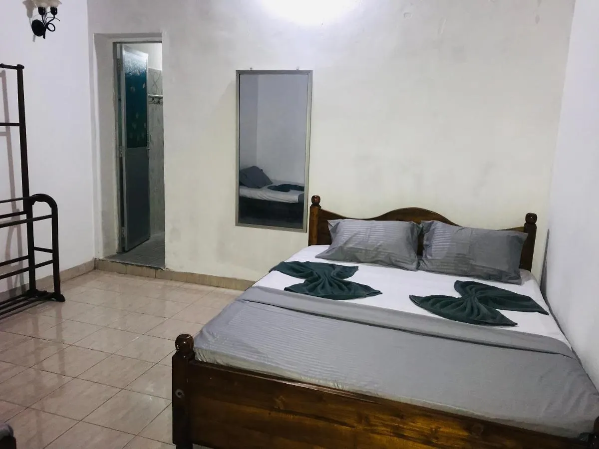 Sun Rise Hostel Negombo