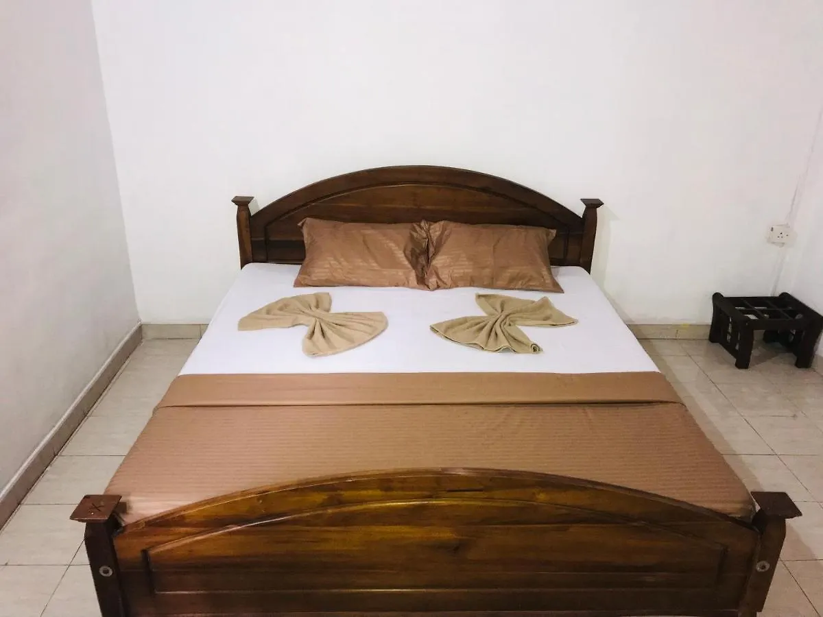 Sun Rise Hostel Negombo Sri Lanka