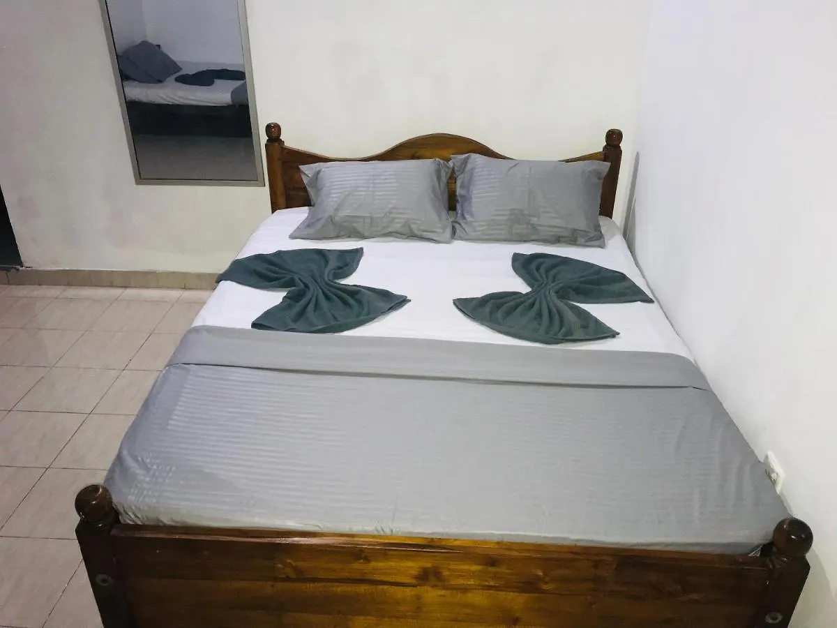 Sun Rise Hostel Negombo Sri Lanka