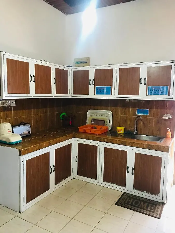 Sun Rise Hostel Negombo Sri Lanka