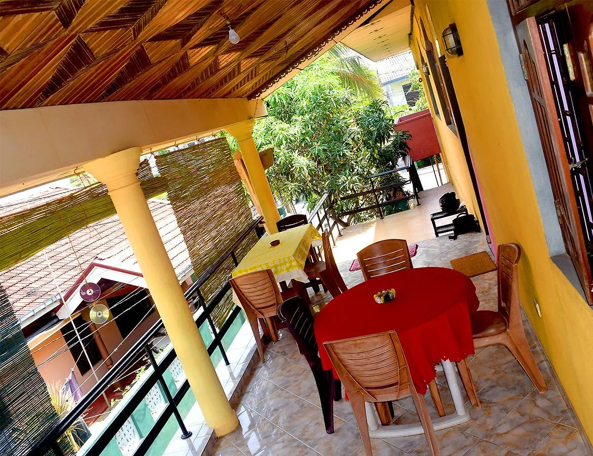 Sun Rise Hostel Negombo 0*,