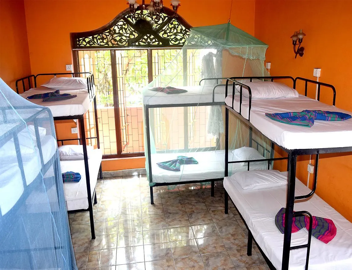 Sun Rise Hostel Negombo